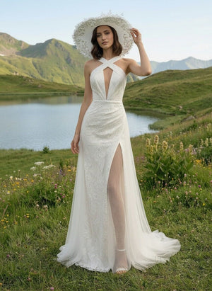 Laces A Line Halter Long Backless Wedding Dresses