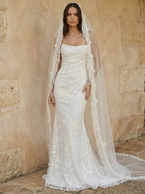 Laces Mermaid Strapless Long Wedding Dresses