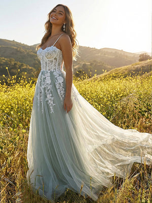 Lace Applique Sweetheart A Line Spaghetti Straps Wedding Dresses