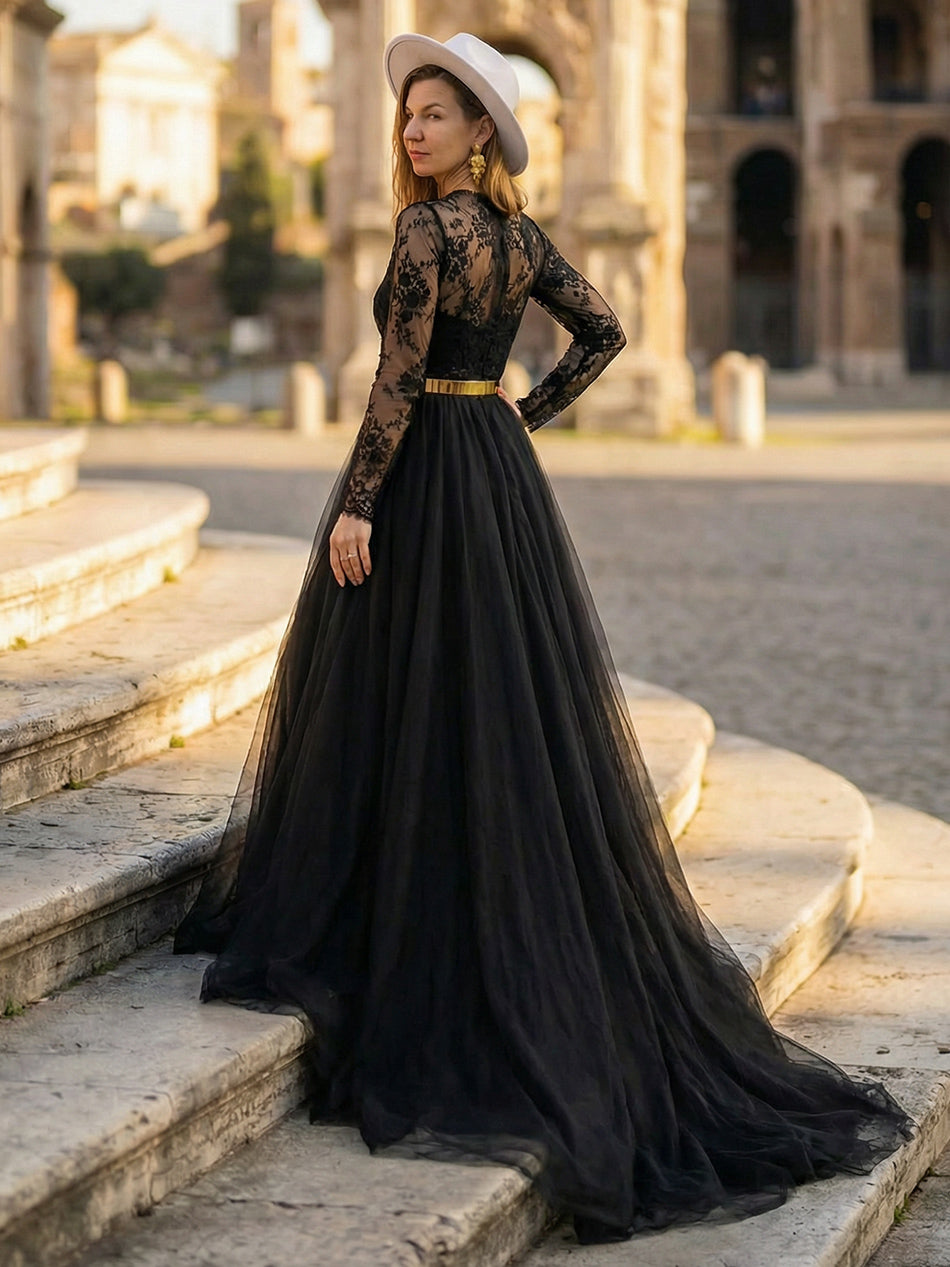 Tulle A Line Round Neck Long Wedding Dresses