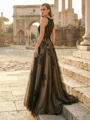 Tulle A Line Round Neck Long Wedding Dresses